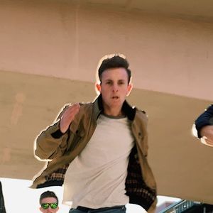 Meet your Posher, Makai